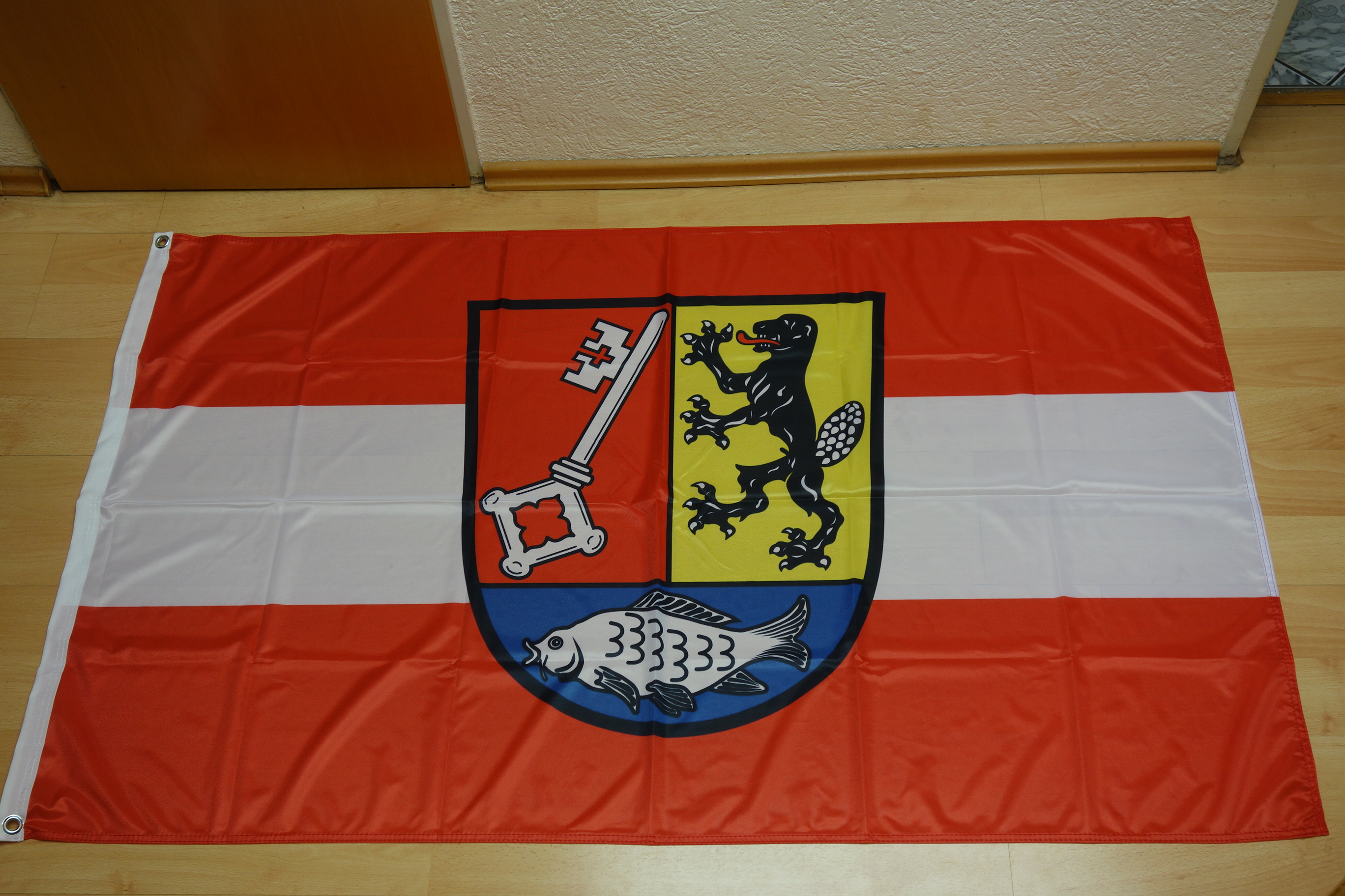90 x 150 cm Fahne Flagge HELA Diesel Hermann Lanz Aulendorf Trecker 
