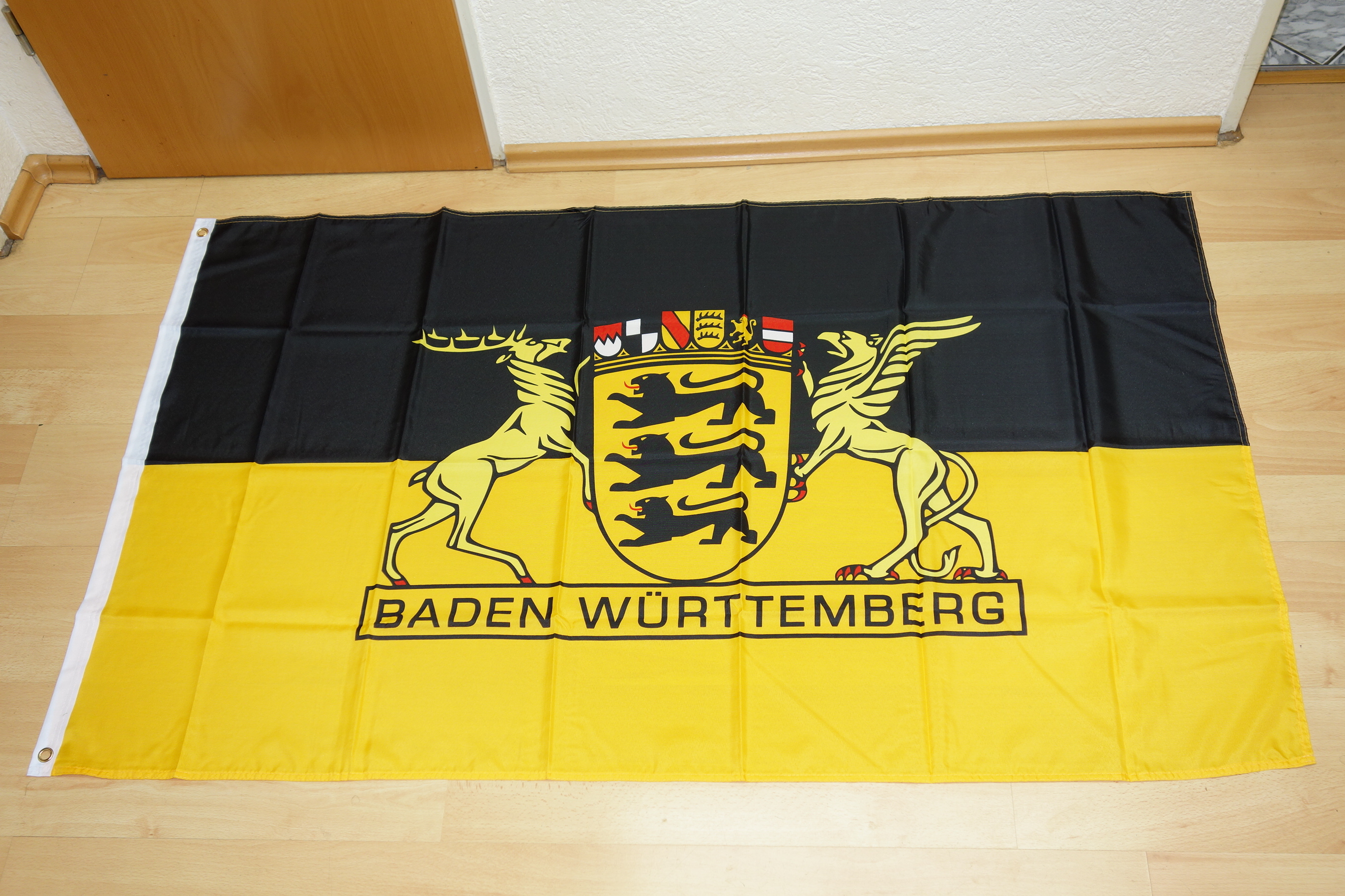 28 x 148 cm Polyester Fahne Baden Württemberg Wimpel ca Saum & 2 Metallösen 
