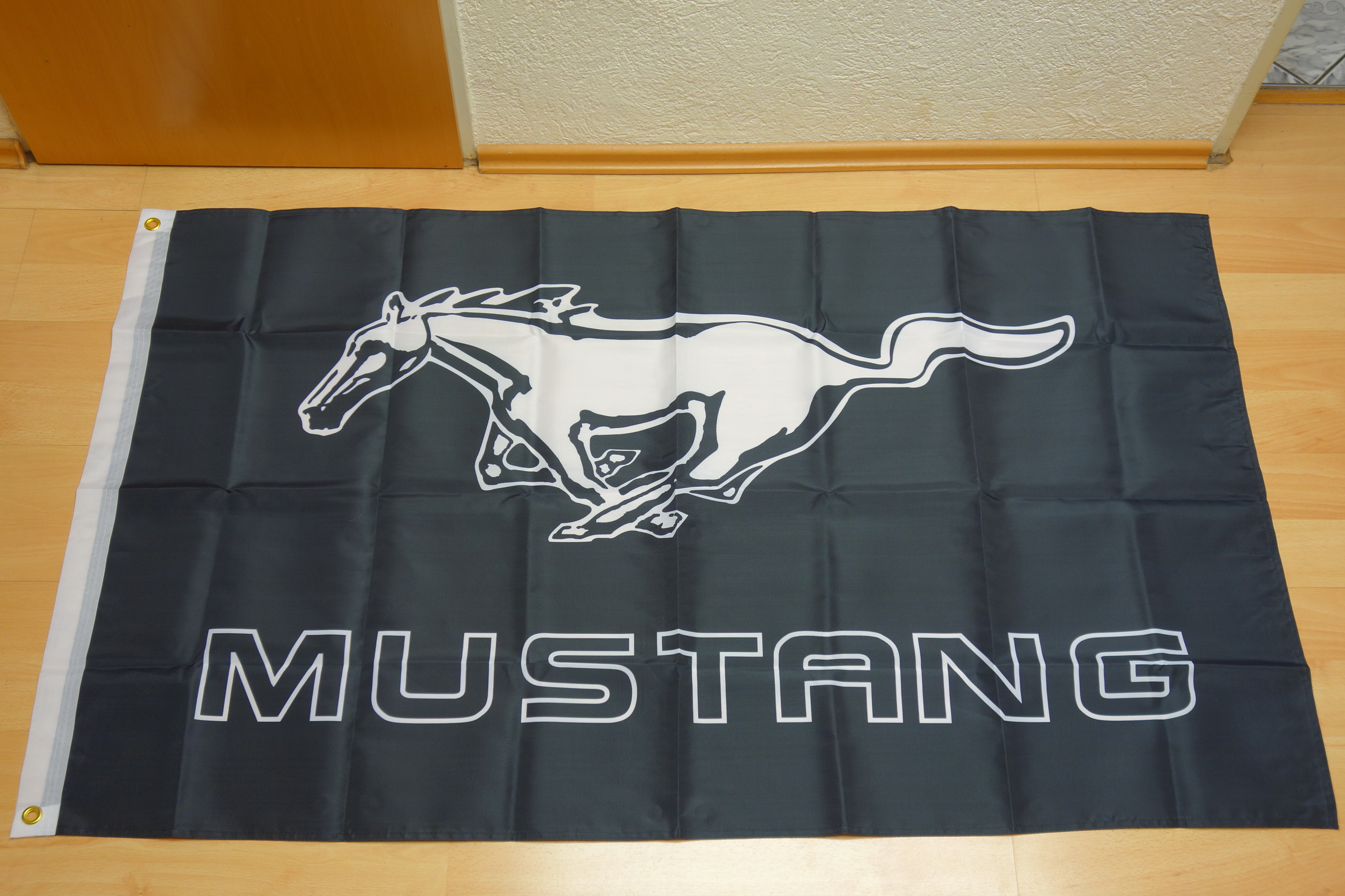 Mustang - 90 x 150 cm