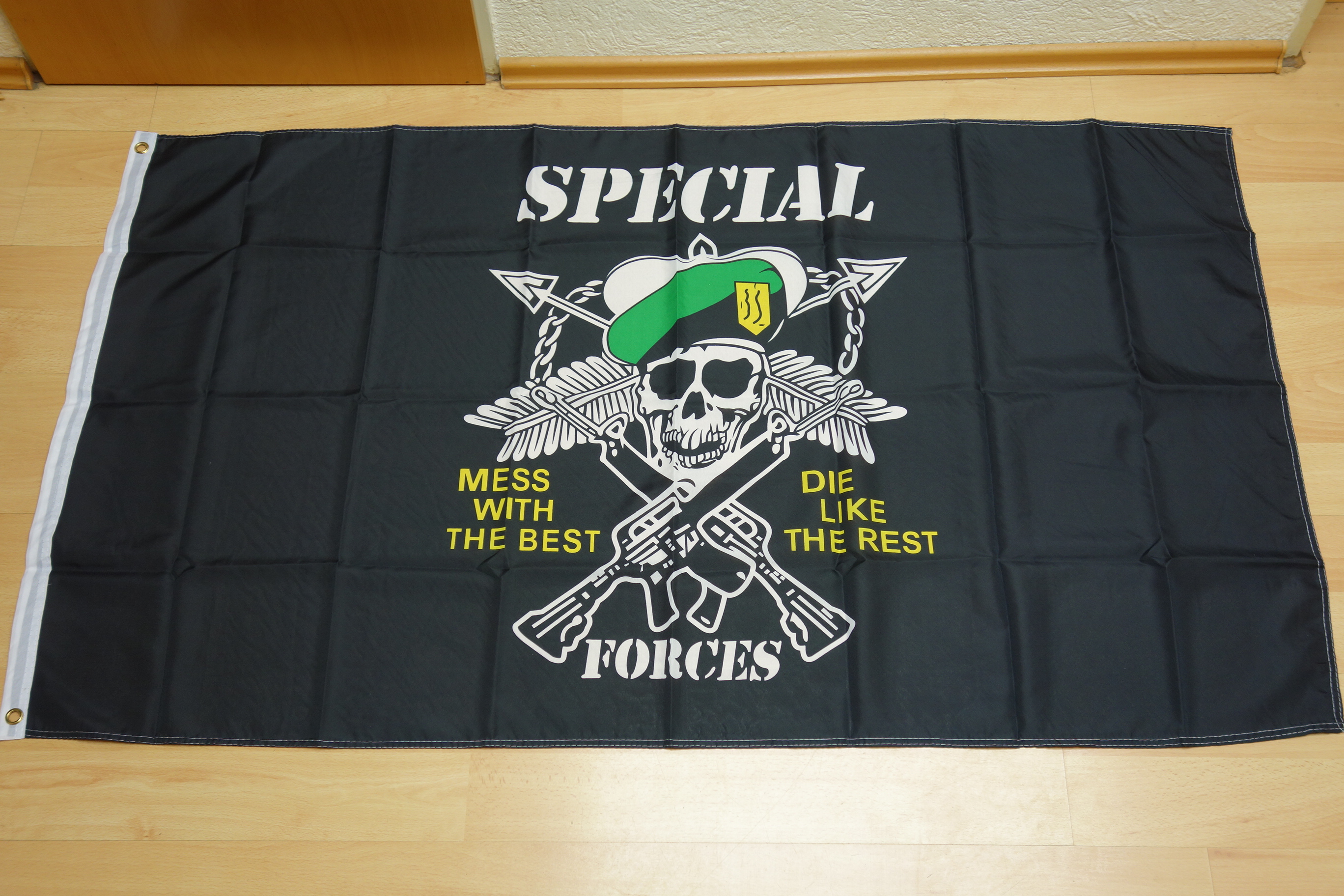 Special Forces - 90 x 150 cm