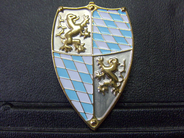 Hutabzeichen Hutanstecker Hutschmuck MADE IN GERMANY 1,5 x 1,5 cm Anstecker Bayrisches Wappen
